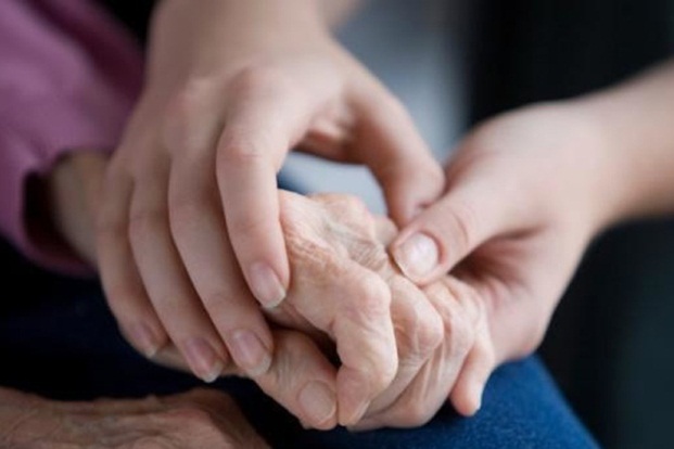 What are the early signs of Parkinson's disease?